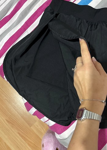 Siyah Elastik Bel Kadın Mini Şort - Görsel 2