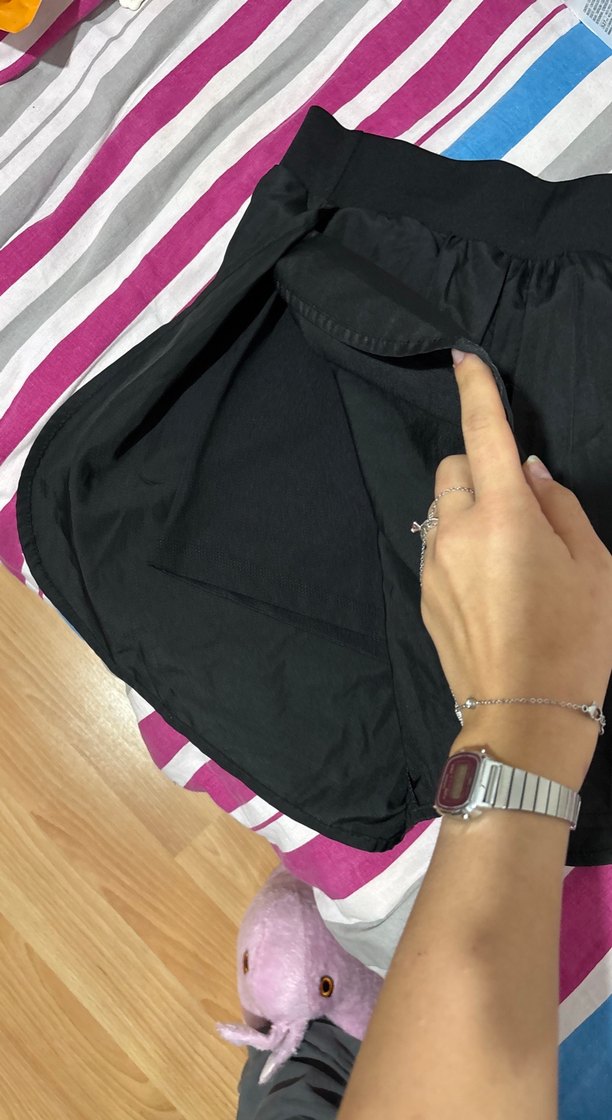 Siyah Elastik Bel Kadın Mini Şort - Görsel 2