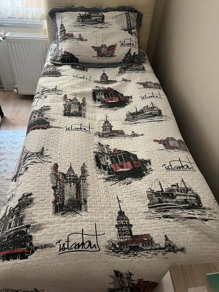 Beyaz Gri İstanbul Baskılı Yatak Örtüsü - Görsel 3