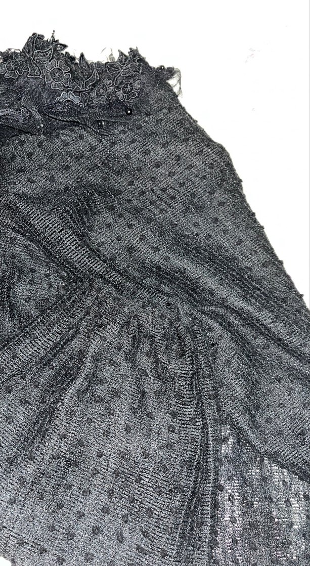 Siyah kadın iç gösteren dantelli üst - Görsel 3