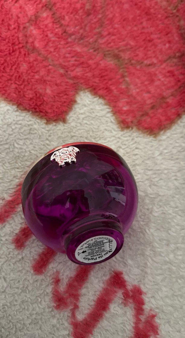 Kadın Parfümü Mor Şişede - Görsel 3