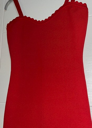 Kırmızı Uzun V Yakalı Kadın Abiye Elbise - Görsel 2