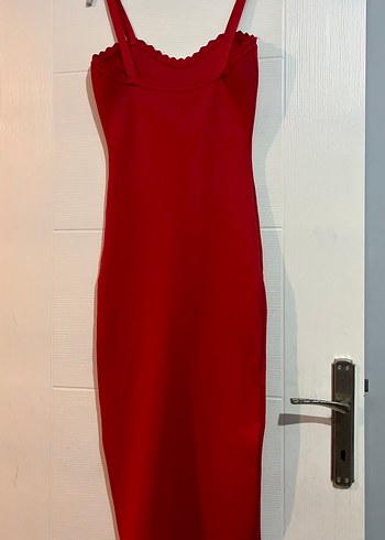 Kırmızı Uzun V Yakalı Kadın Abiye Elbise - Görsel 5