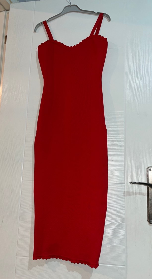 Kırmızı Uzun V Yakalı Kadın Abiye Elbise - Görsel 3