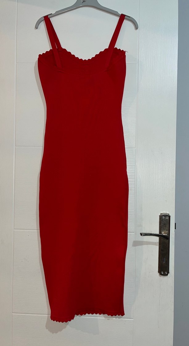 Kırmızı Uzun V Yakalı Kadın Abiye Elbise - Görsel 4