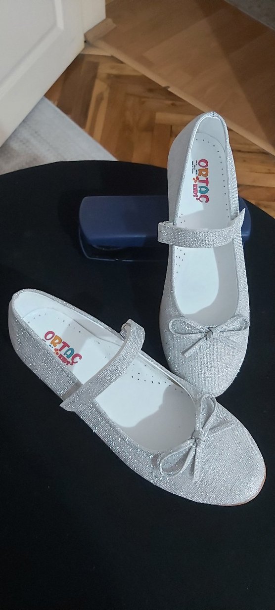 Kız Çocuk Gümüş Simli Babet - Görsel 2