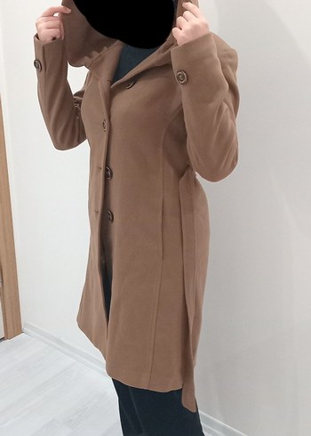 Kahverengi Kapüşonlu Kaban - Görsel 2