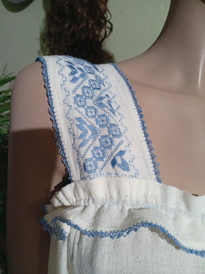 vintage Nakışlı Beyaz Askılı Uzun Gecelik - Görsel 4