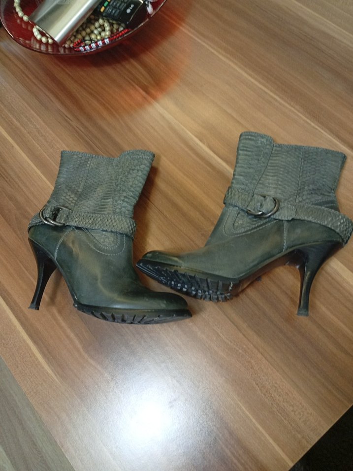 gri Yılan Derisi tarz özel seri Bot - Görsel 2