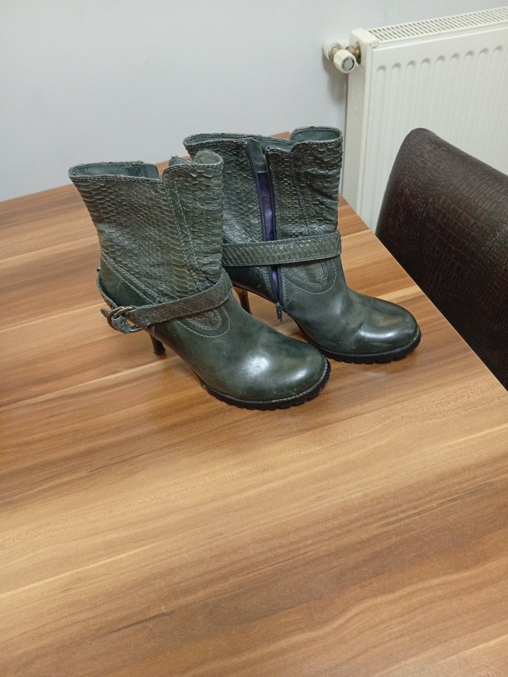 gri Yılan Derisi tarz özel seri Bot - Görsel 4