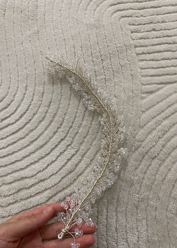 Beden Boncuk İşlemeli Beyaz Örgü Saç Bandı