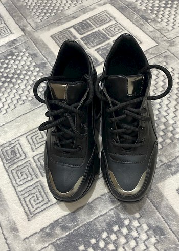 36 Beden Siyah Yüksek Gizli Topuklu Spor Ayakkabı ( 9 cm )