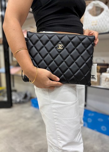 Chanel Siyah Kapitone Clutch