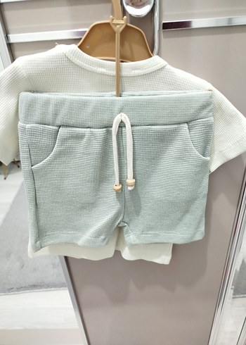 Kısa Kollu Pamuklu Bebek Takımı - Görsel 2