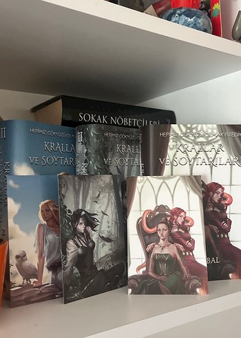  Krallar ve Soytarıları - N.G. Kabal