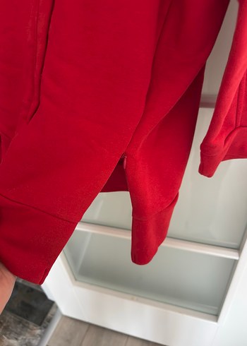 Kırmızı Kapüşonlu Kadın Sweatshirt - Görsel 4