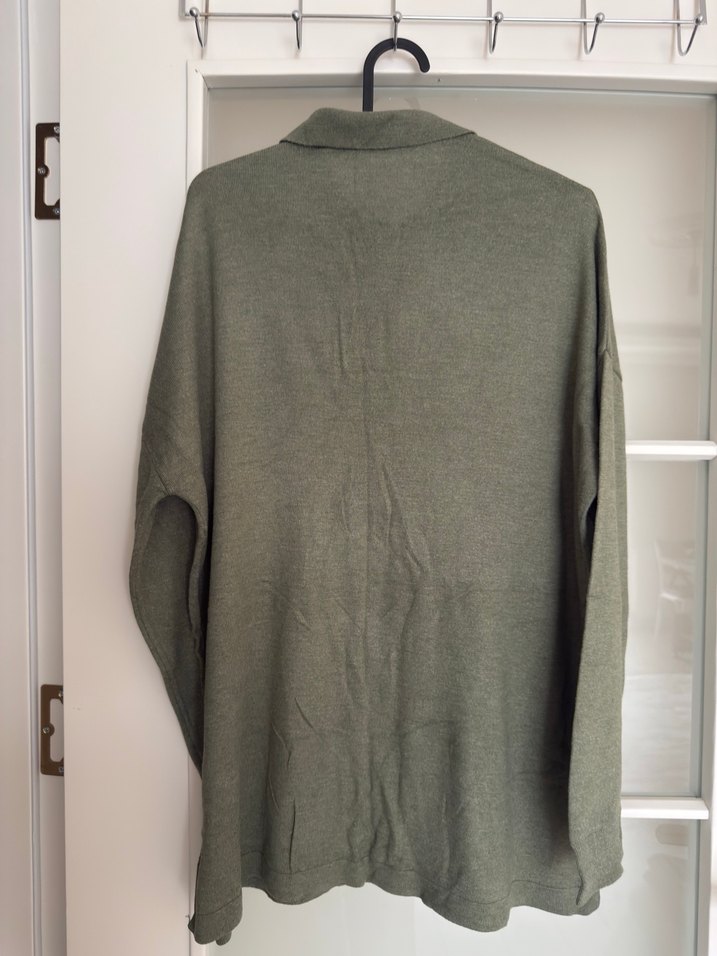 Yeşil Düğmeli Uzun Kollu  Triko - Görsel 2