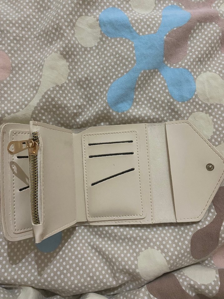 Beyaz Deri Kadın Cüzdanı - Görsel 2