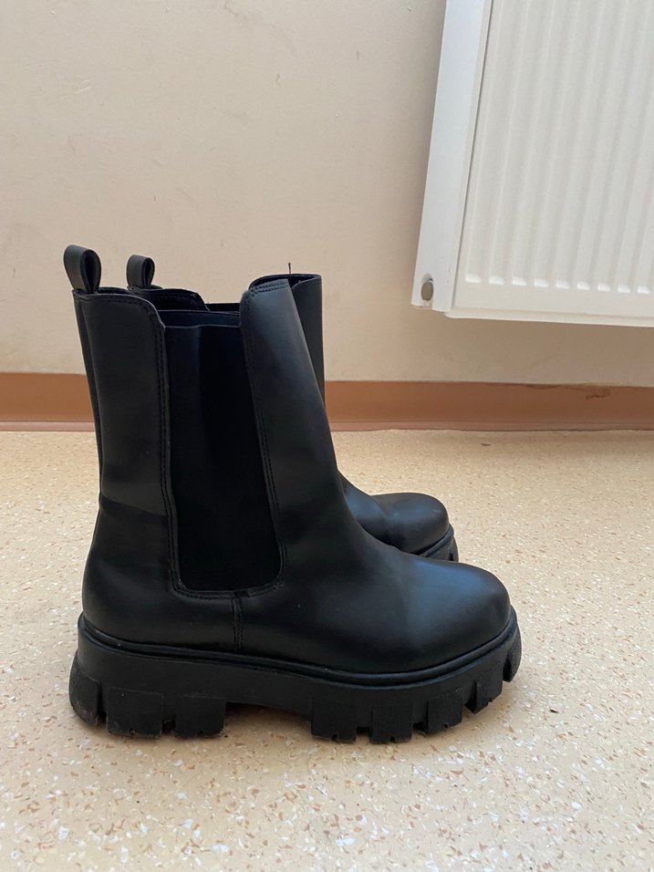 Siyah Deri Platform Topuklu Kadın Bot - Görsel 2