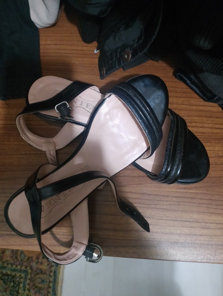 Siyah Rugan  Topuklu Kadın Ayakkabı - Görsel 2