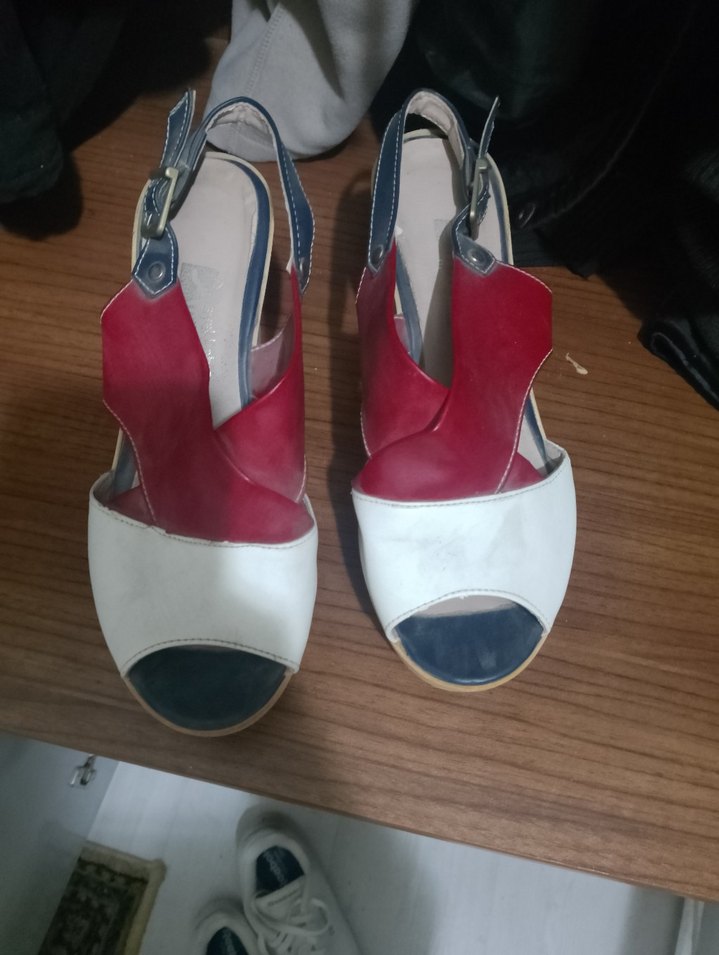 Renkli Baskılı Kadın Dolgu Topuklu Sandalet - Görsel 3