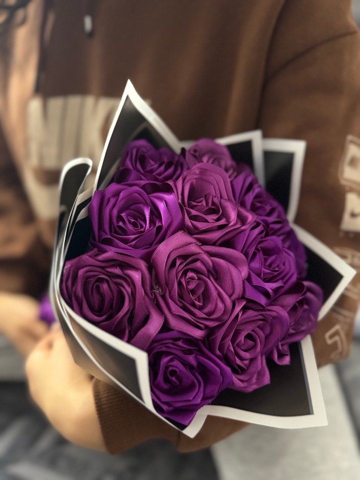 Mor 2 renk tonlu 
Saten Gül Buketi - Görsel 3