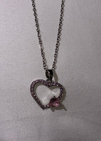 Pembe Taşlı Çelik Kalp Kolye