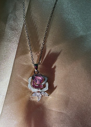 Gül & Kalp Kolye Pembe Kristal Taşlı