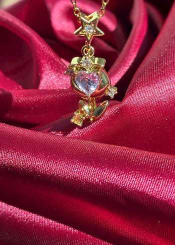 Golden Heart Işıltılı Çiçek Charm Kolye