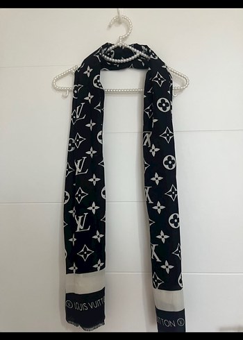 Louis Vuitton fular