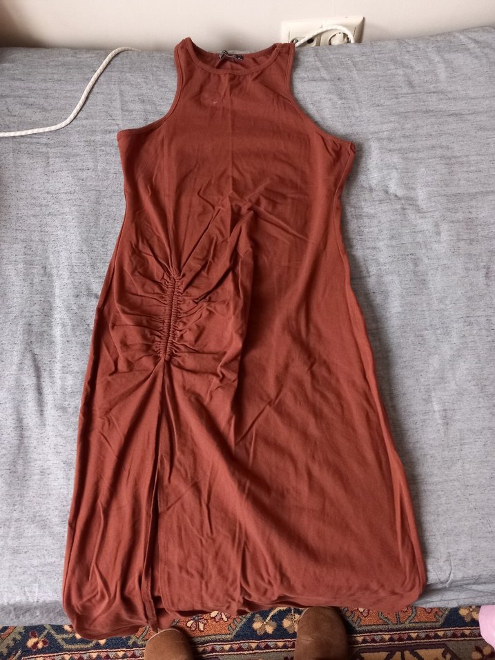 Yazlık askılı yırtmaçlı elbise - Görsel 2