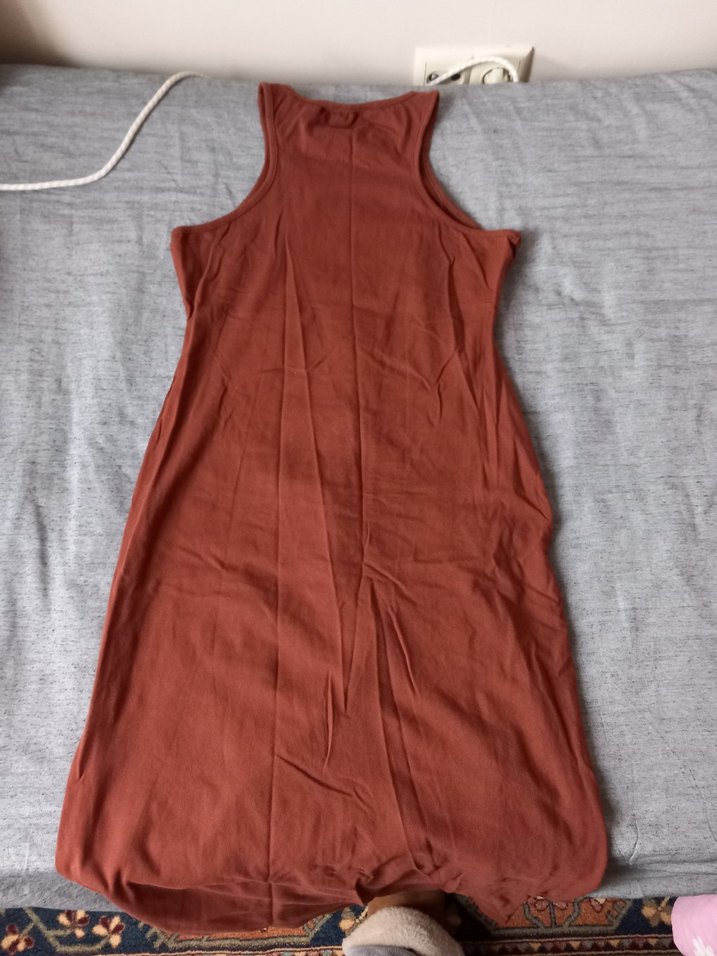 Yazlık askılı yırtmaçlı elbise - Görsel 3