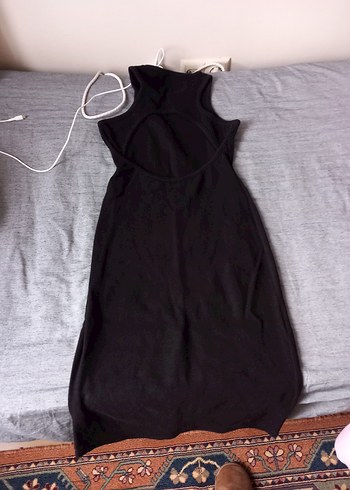 Siyah Yüksek Yakalı Kolsuz Uzun Elbise - Görsel 2