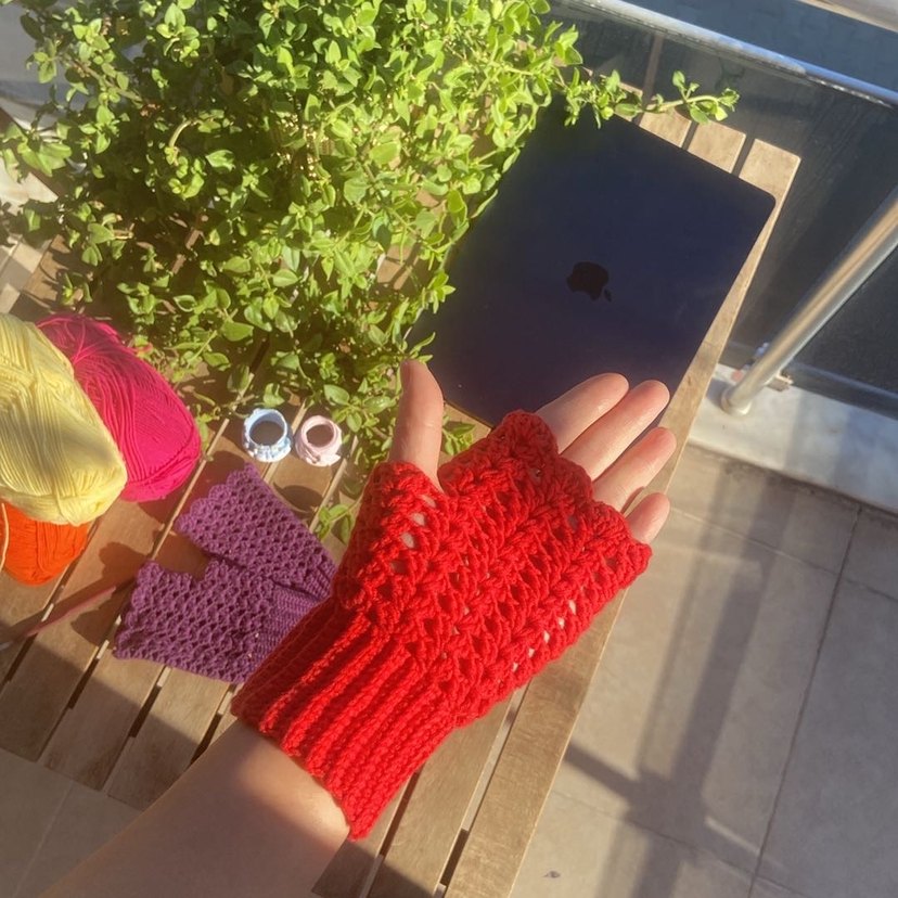 Bohem Tarz Kırmızı Örgü Parmaksız Eldiven - Görsel 4