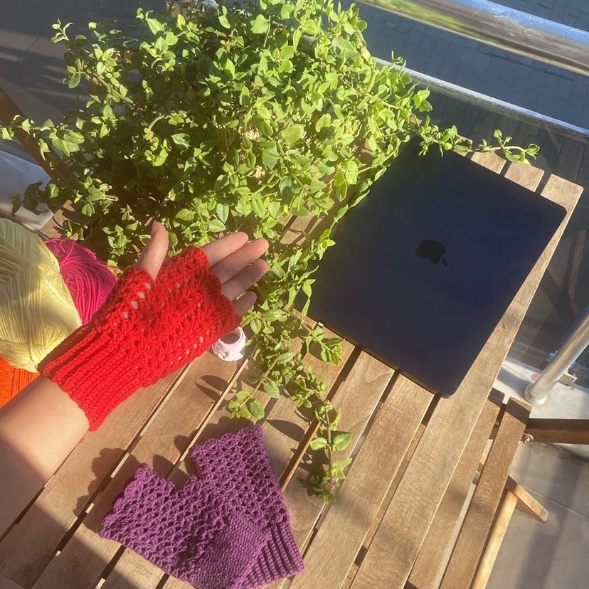 Bohem Tarz Kırmızı Örgü Parmaksız Eldiven - Görsel 2