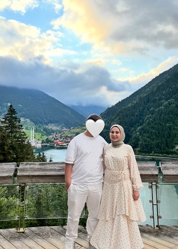 çiçek Desenli Tesettür Elbise - Görsel 3