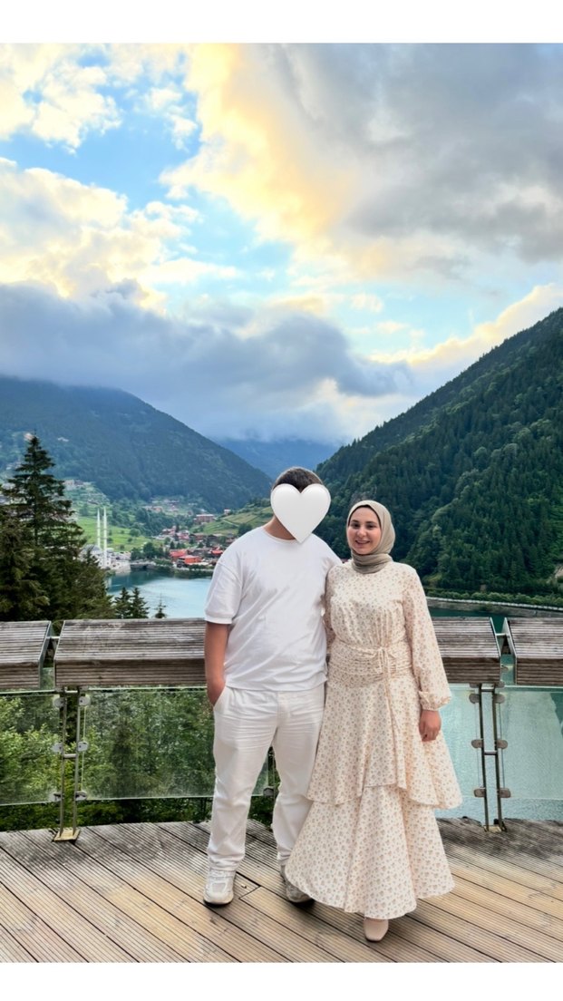 çiçek Desenli Tesettür Elbise - Görsel 3