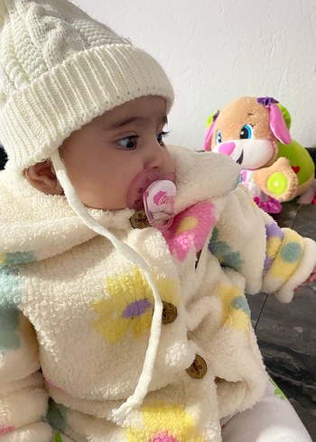 3 Yaş Beden Bebek Kız Beyaz Pofuduk Bağlamalı Kaban