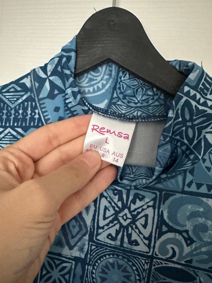 Uzun Kollu Lacivert Bağlama Desenli Tesettür Mayo - Görsel 3