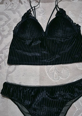 Victoria s Secret Siyah Gotik Midi Büstiyer ve Külot Takımı