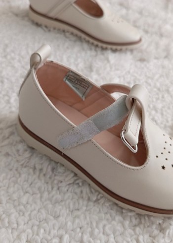 Kız Çocuk Krem Rengi Tokalı Babet Ayakkabı - Görsel 3