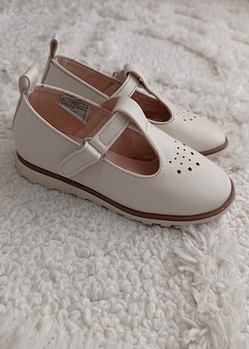 Kız Çocuk Krem Rengi Tokalı Babet Ayakkabı - Görsel 2