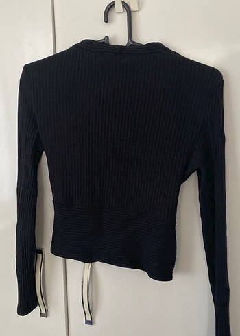 Bershka Siyah V Yakalı Triko Kadın Bluz - Görsel 3