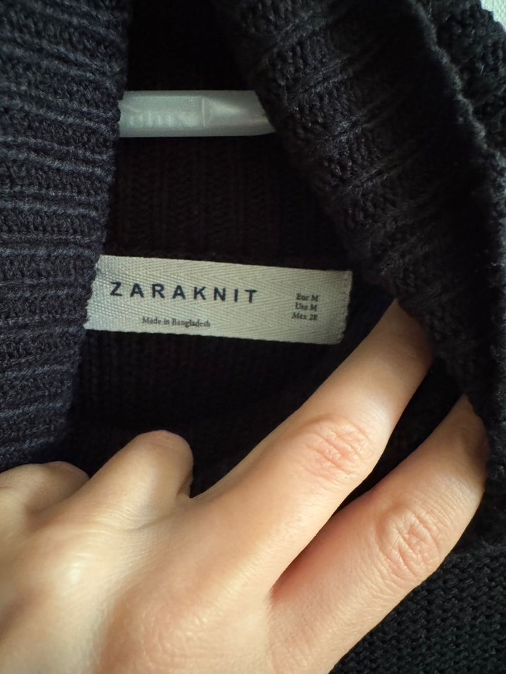 Zara Siyah Boğazlı Kazak - Görsel 2