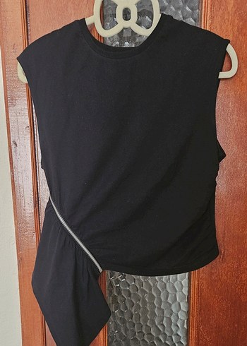 Bershka marka fermuar detaylı crop