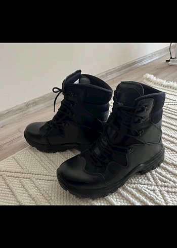 Siyah Erkek Kamuflaj Desenli Kauçuk Bot 42 numara tertemiz - Görsel 2