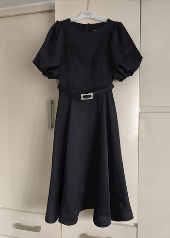 Kemer Detaylı Siyah Midi Elbise - Görsel 2