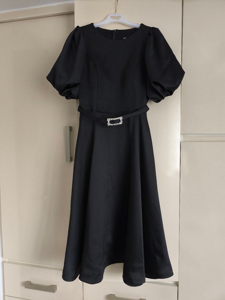 Kemer Detaylı Siyah Midi Elbise - Görsel 2