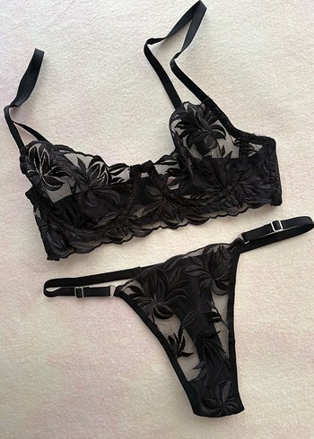 Siyah Sütyen Takımı - Görsel 3
