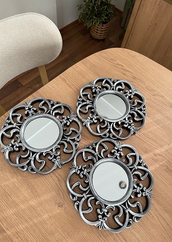 Gri Çiçek Desenli Dekoratif Aynalar
